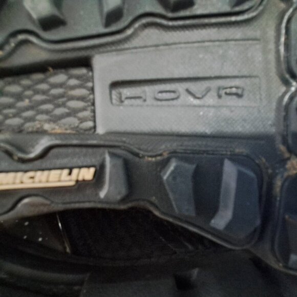 Under Armour Men's 8.5 Low Cut Michelin Sole HOVR Black Athletic Shoes - Picture 13 of 13